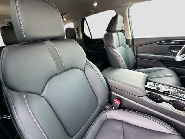 Used 2025 Honda Pilot EX-L image 33