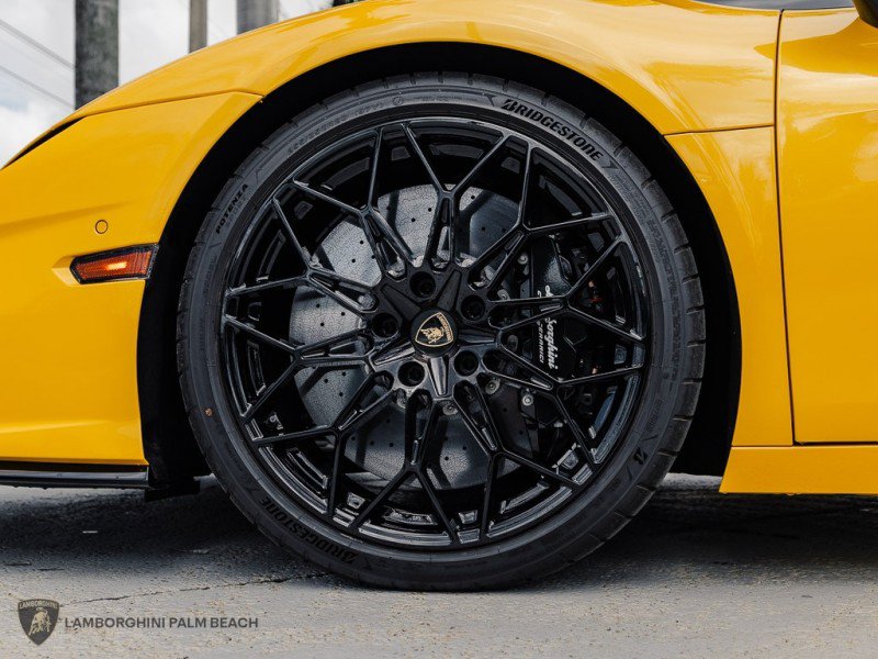 Used 2026 Lamborghini Temerario AWD/4WD image 34
