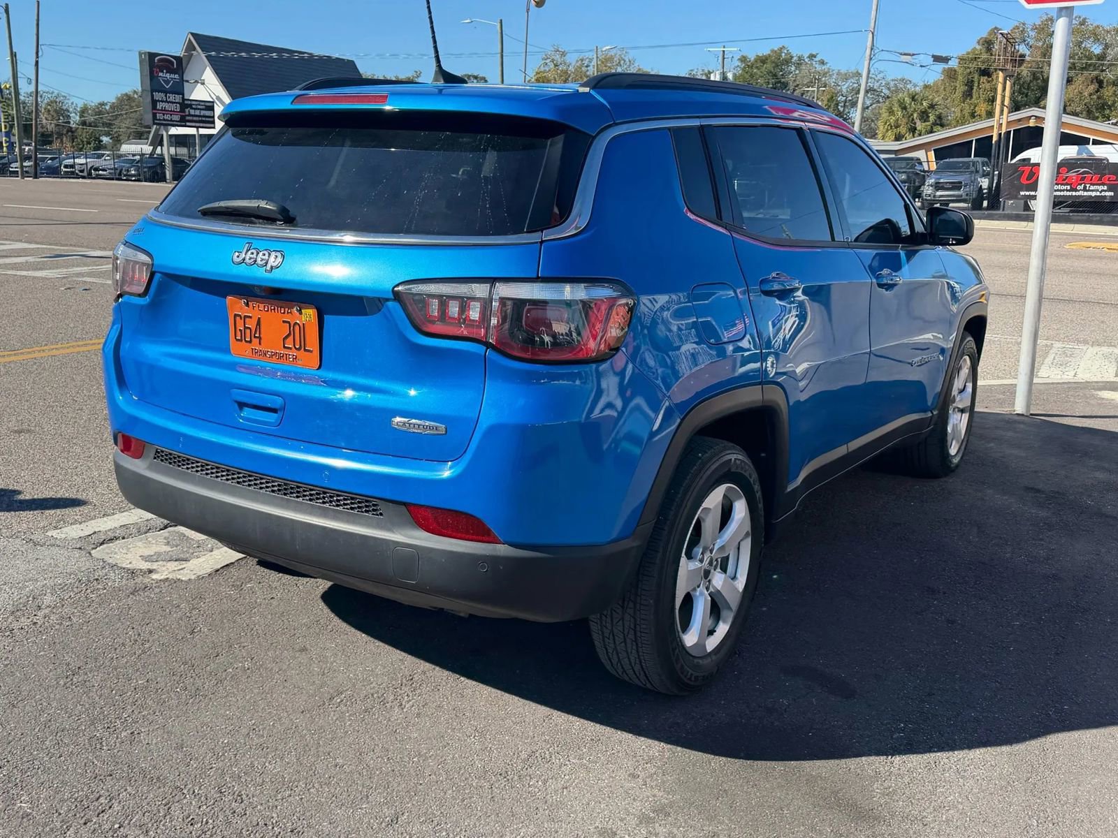 Used 2019 Jeep Compass Latitude FWD image 17