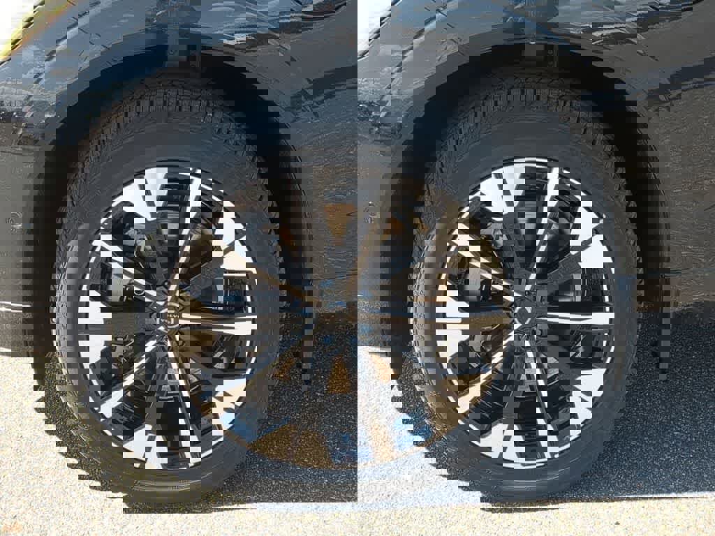 New 2026 Volvo XC60 T8 Plus w/ Protection Package Premier image 13