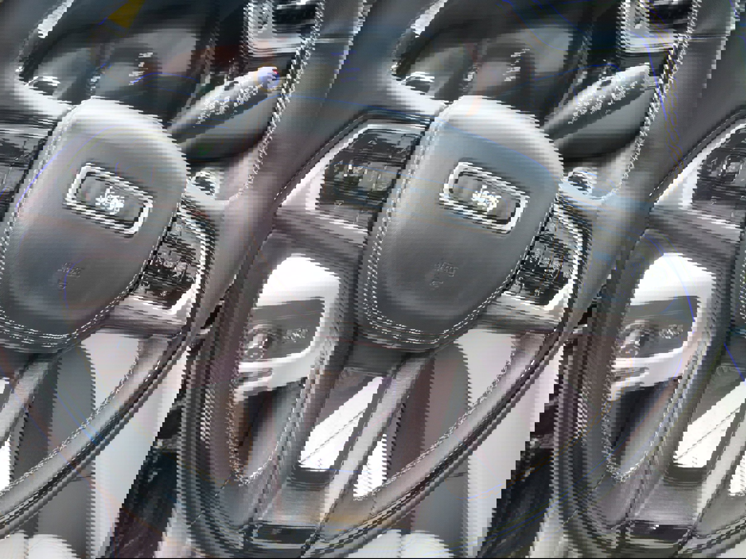 Used 2023 Jeep Grand Cherokee Overland w/ Adv Protech Group III image 15