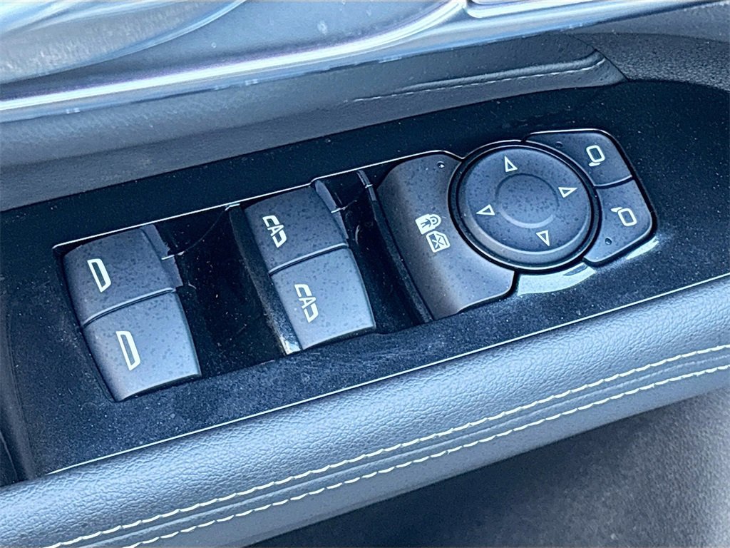 Used 2025 Cadillac CT4 Luxury image 18