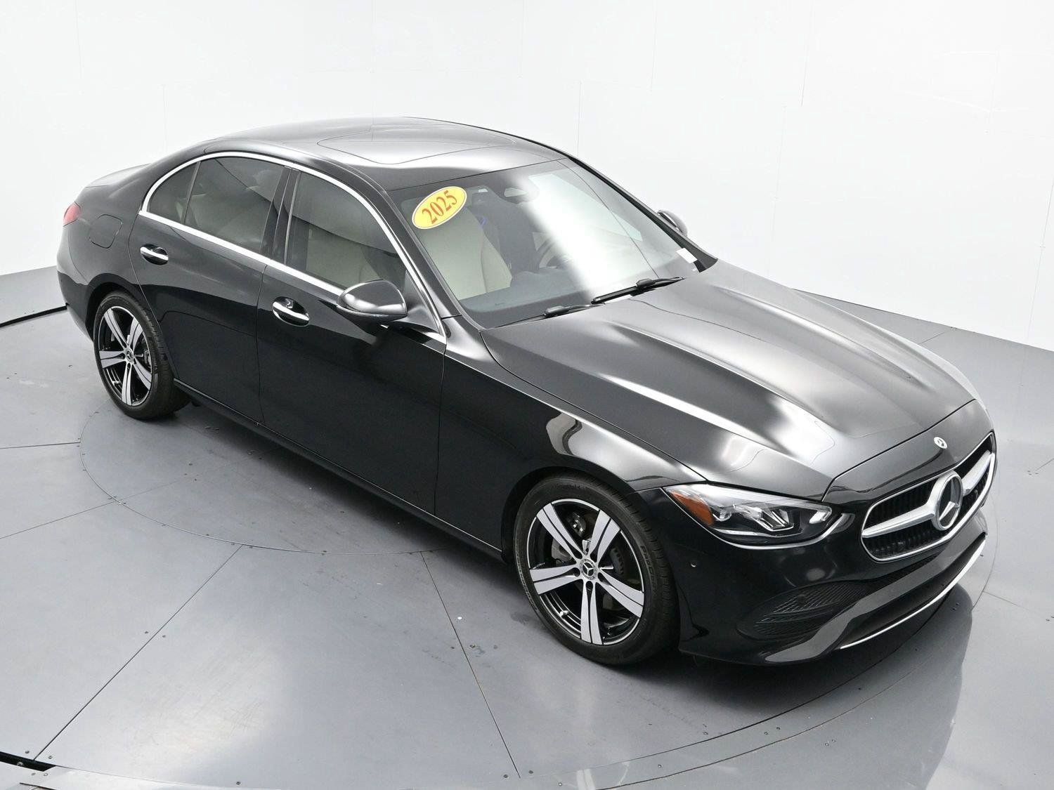 Used 2025 Mercedes-Benz C 300 4MATIC Sedan image 36