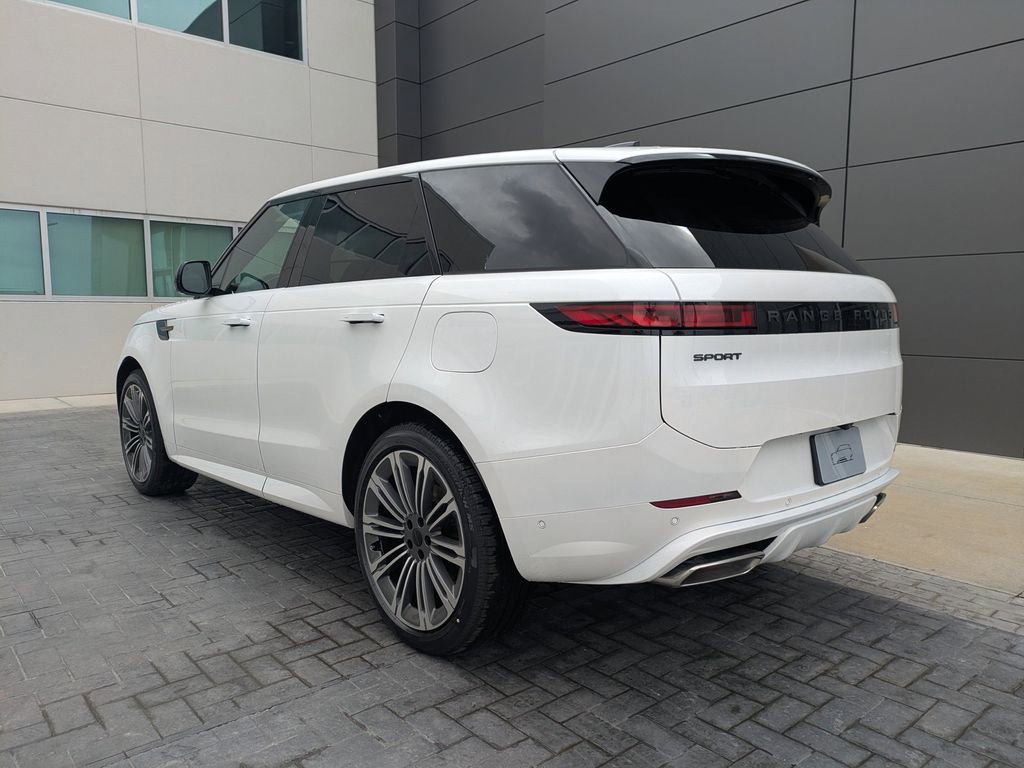 New 2026 Land Rover Range Rover Sport Dynamic SE AWD/4WD image 8