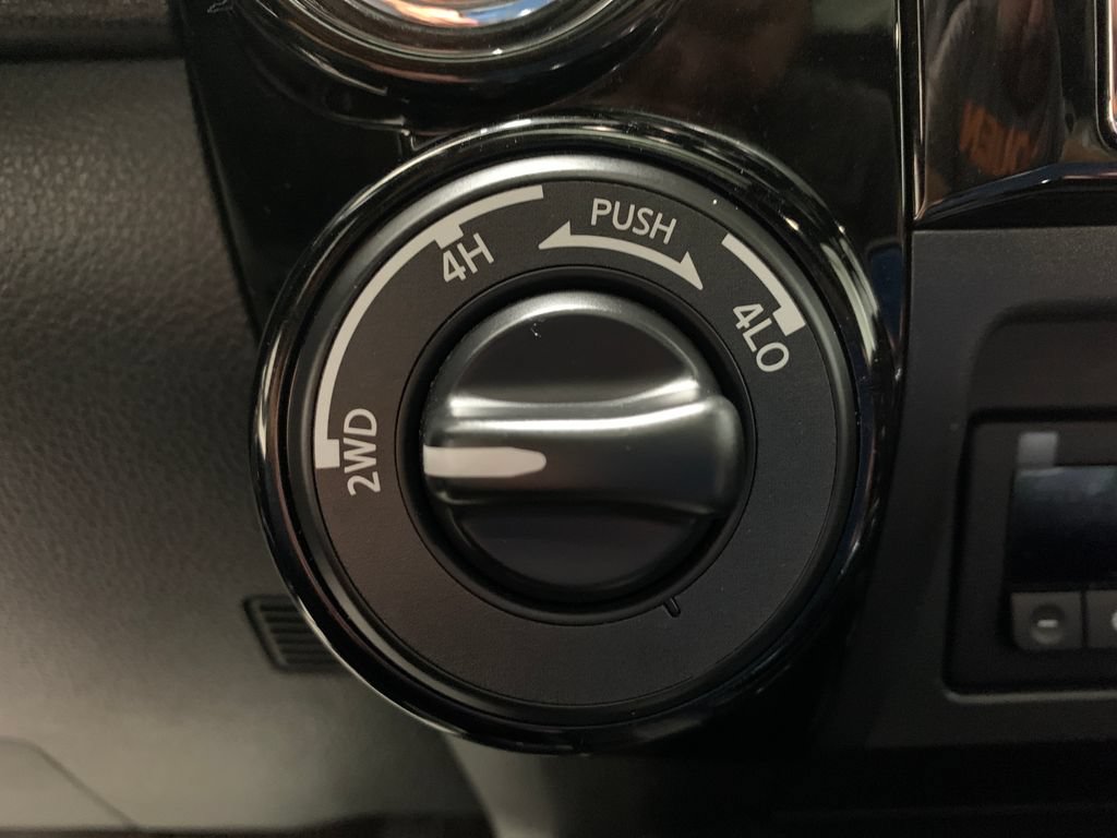 Used 2023 Nissan Titan Platinum Reserve w/ Moonroof Package AWD/4WD image 28