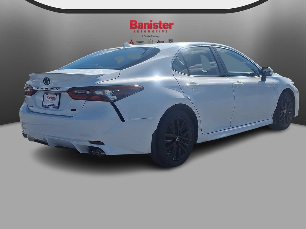 Used 2024 Toyota Camry SE FWD image 4