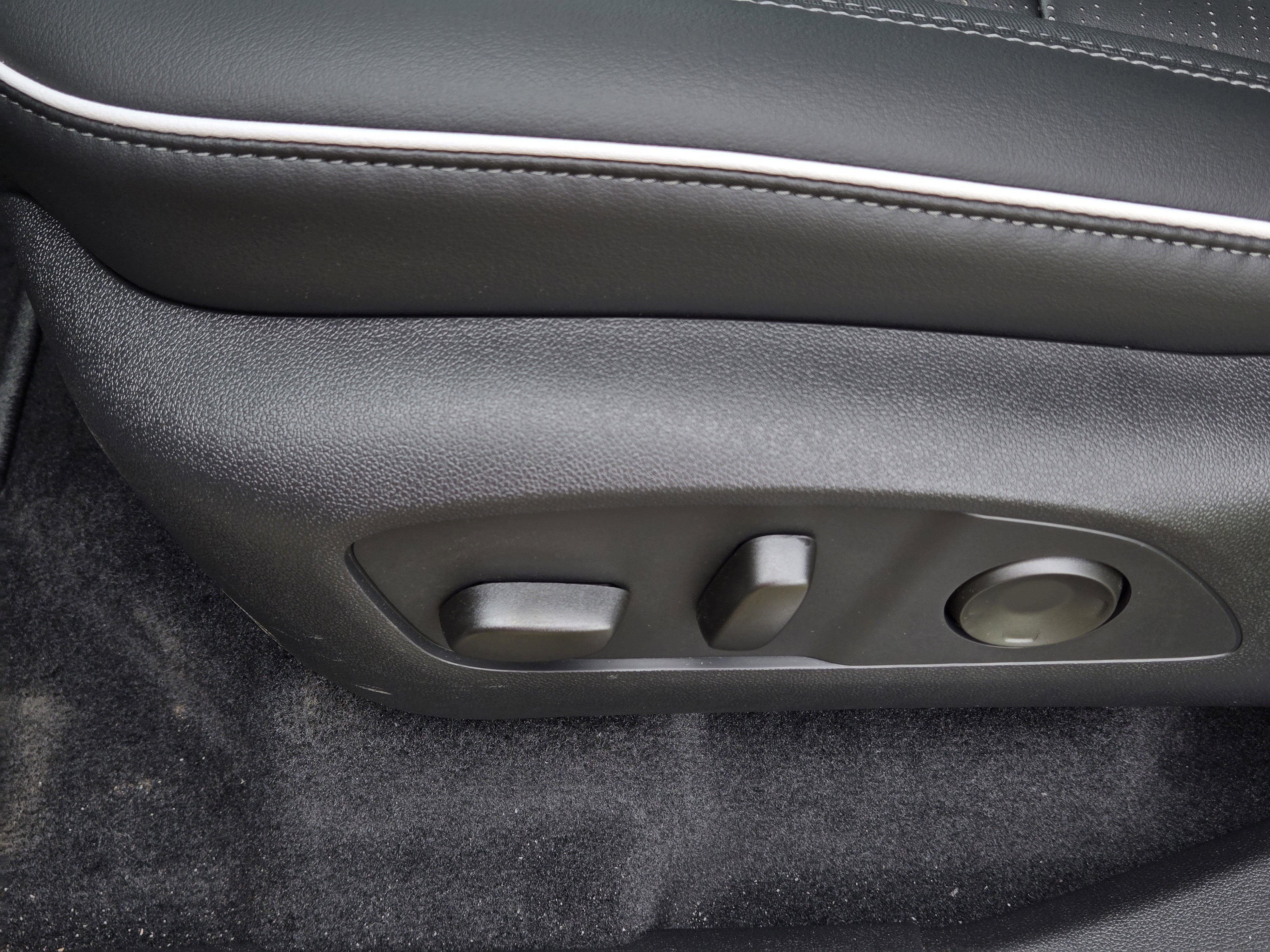 New 2026 Buick Enclave Sport Touring w/ Power Package FWD image 16