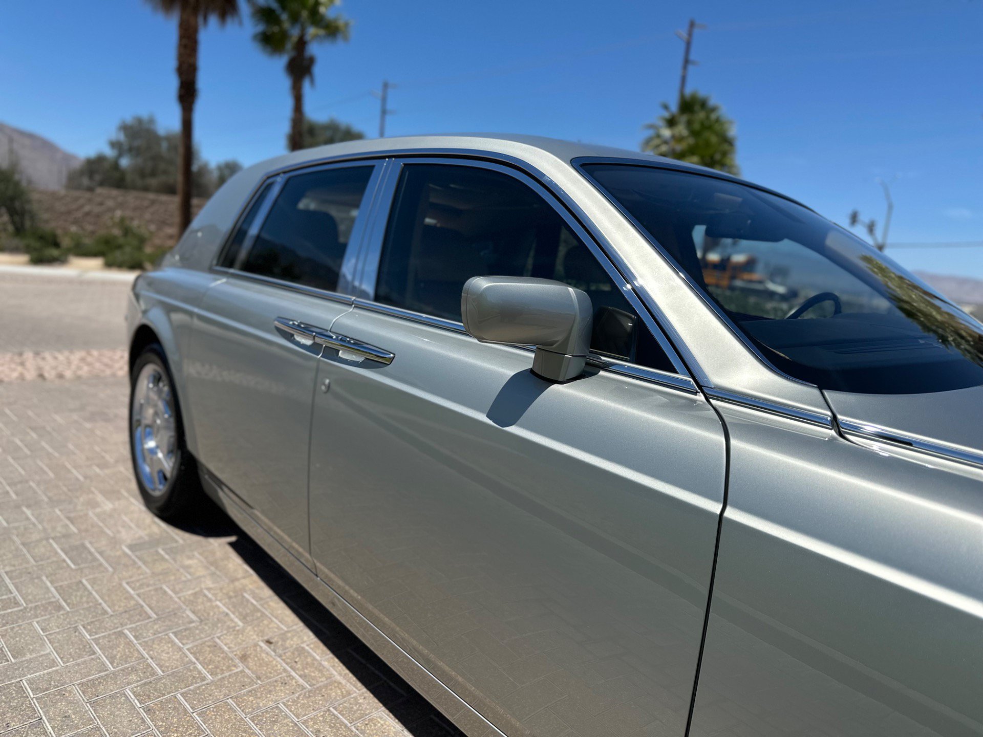 Used 2006 Rolls-Royce Phantom Sedan RWD image 14