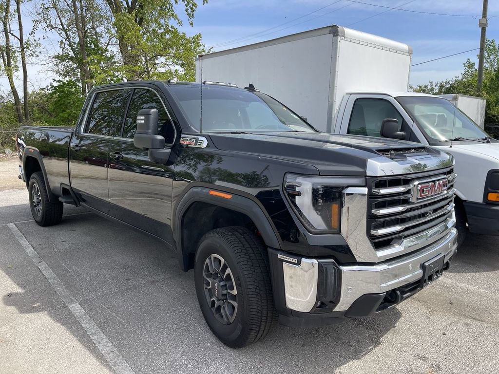 Used 2025 GMC Sierra 3500 SLE w/ SLE Value Package AWD/4WD image 13