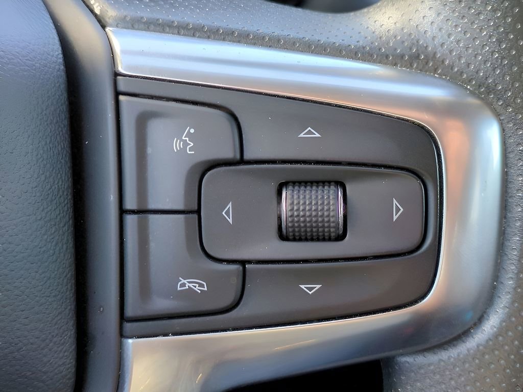 Used 2023 Chevrolet Blazer LT image 23