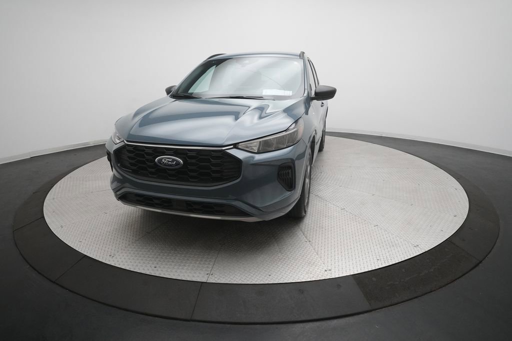 Used 2023 Ford Escape ST-Line image 12