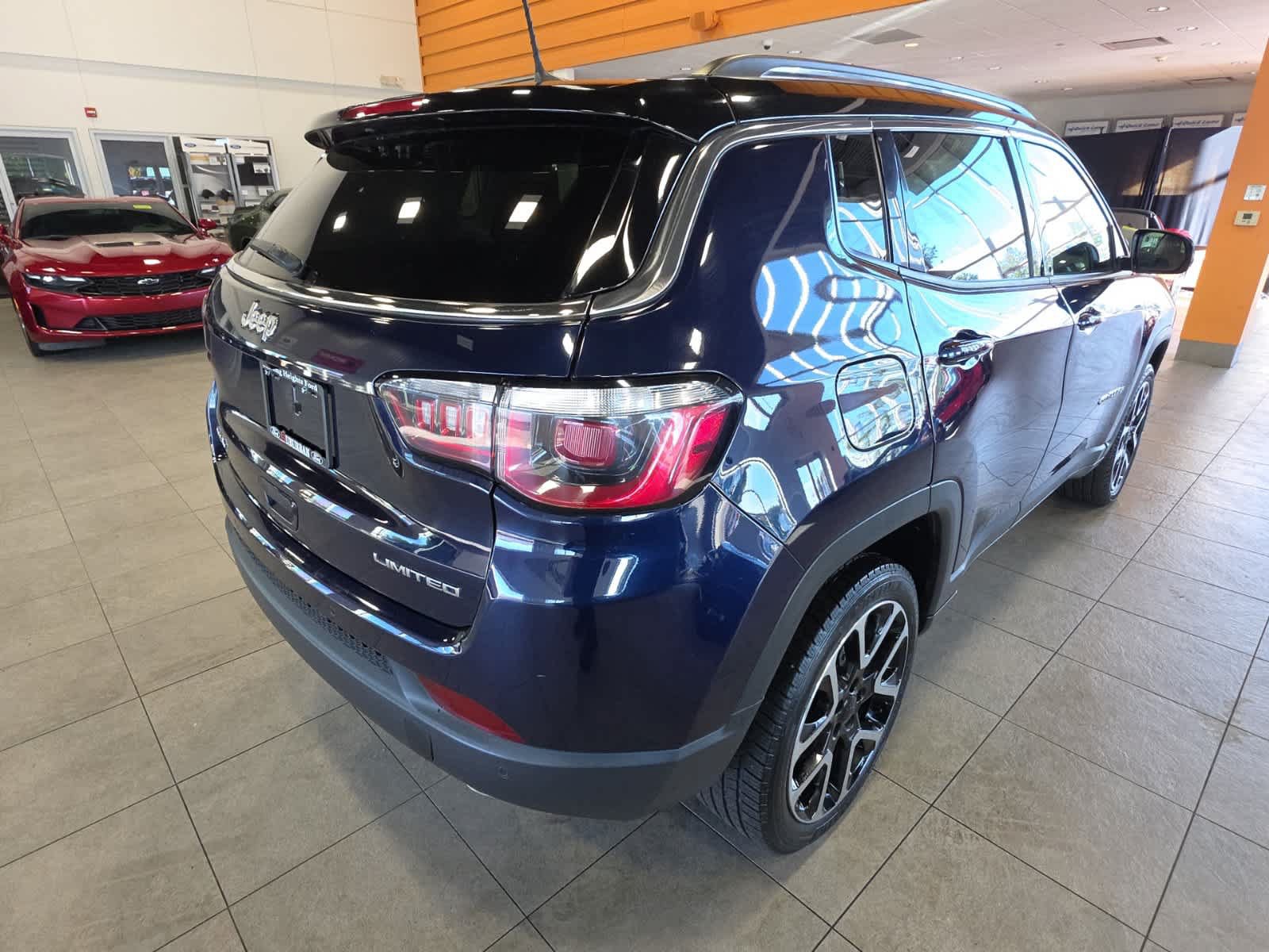 Used 2018 Jeep Compass Limited w/ Safe & Security Group AWD/4WD image 7