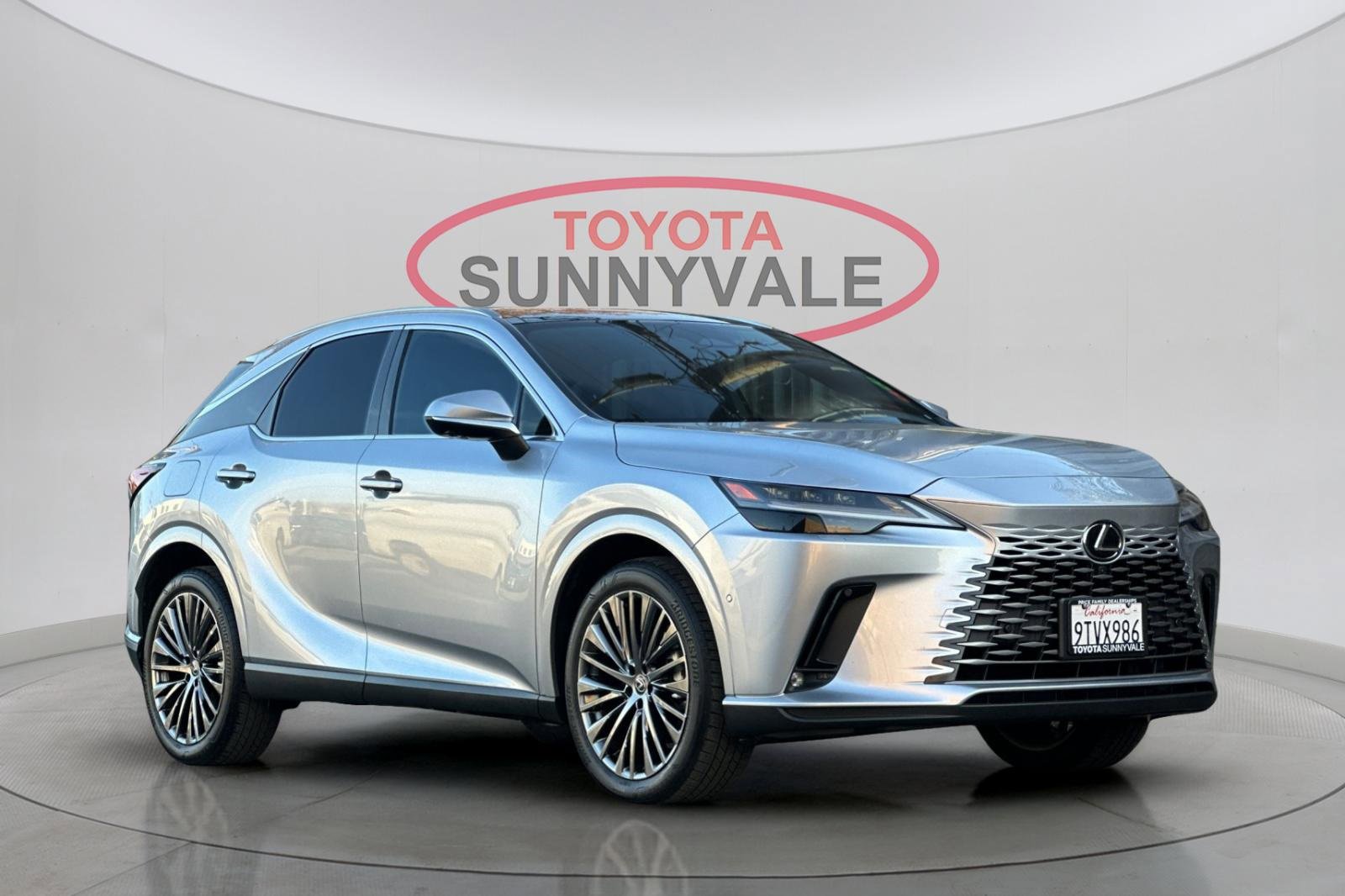 Used 2025 Lexus RX 450h AWD w/ Luxury Package image 10