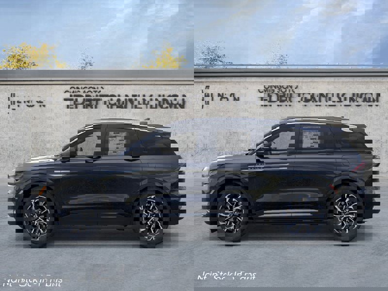 New 2026 Lincoln Nautilus Premier image 4