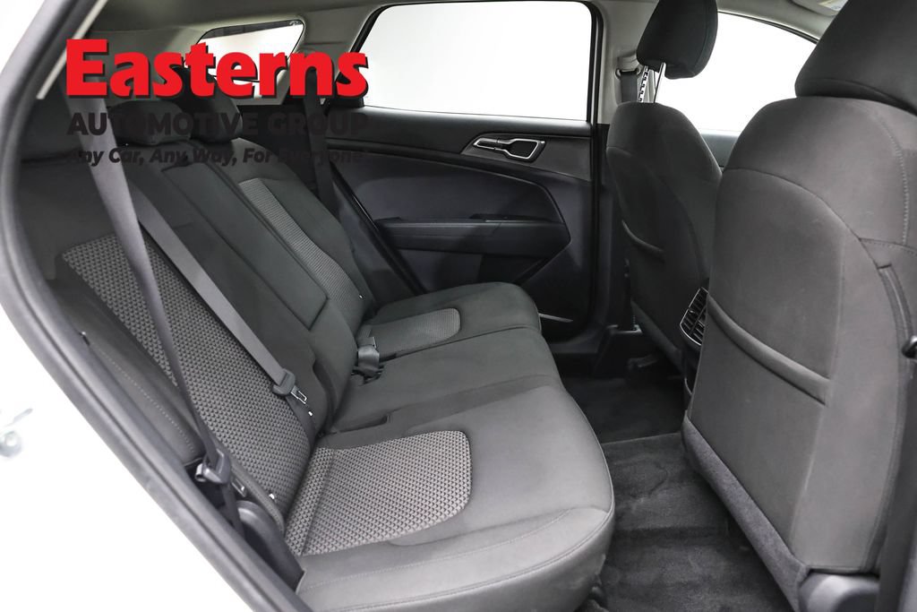 Used 2024 Kia Sportage LX FWD image 22