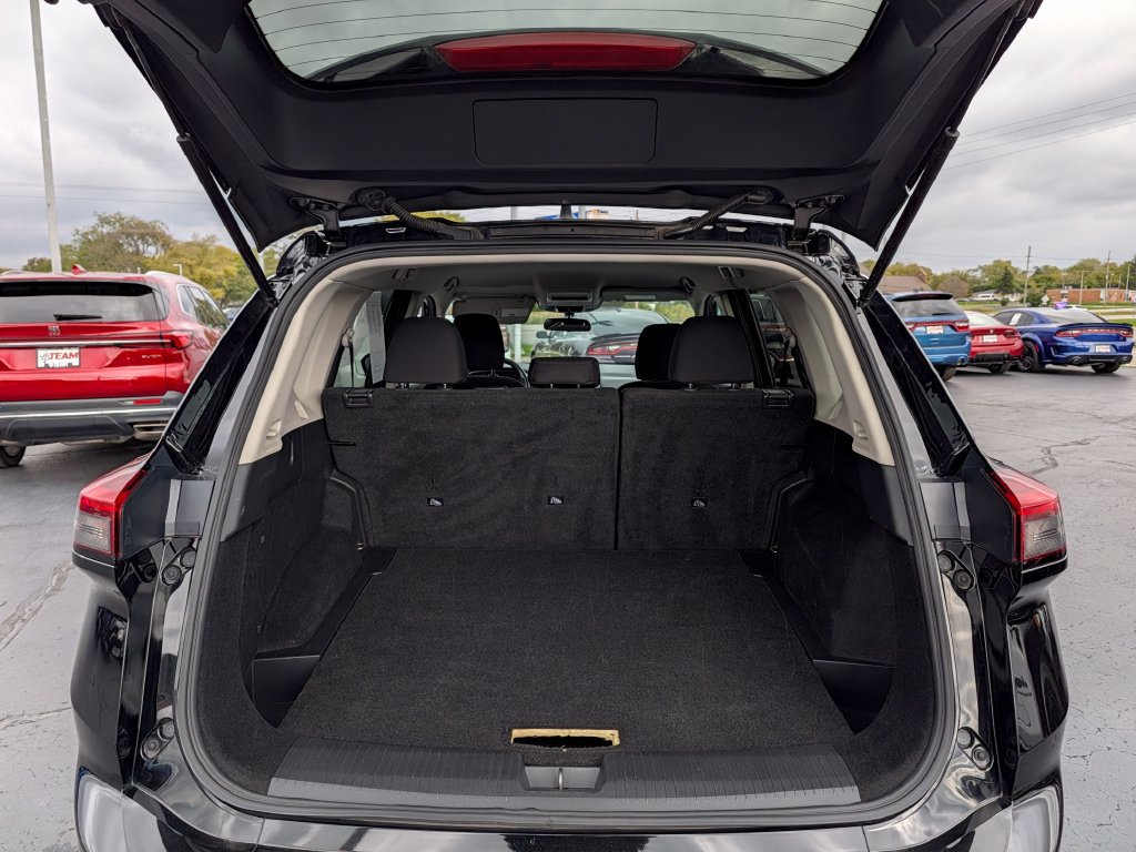Used 2024 Nissan Rogue S AWD/4WD image 21