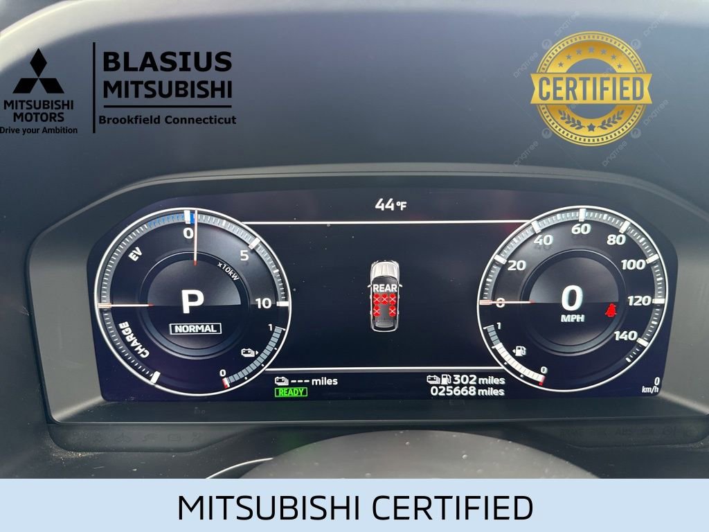 Used 2024 Mitsubishi Outlander 4WD Plug-In Hybrid image 16