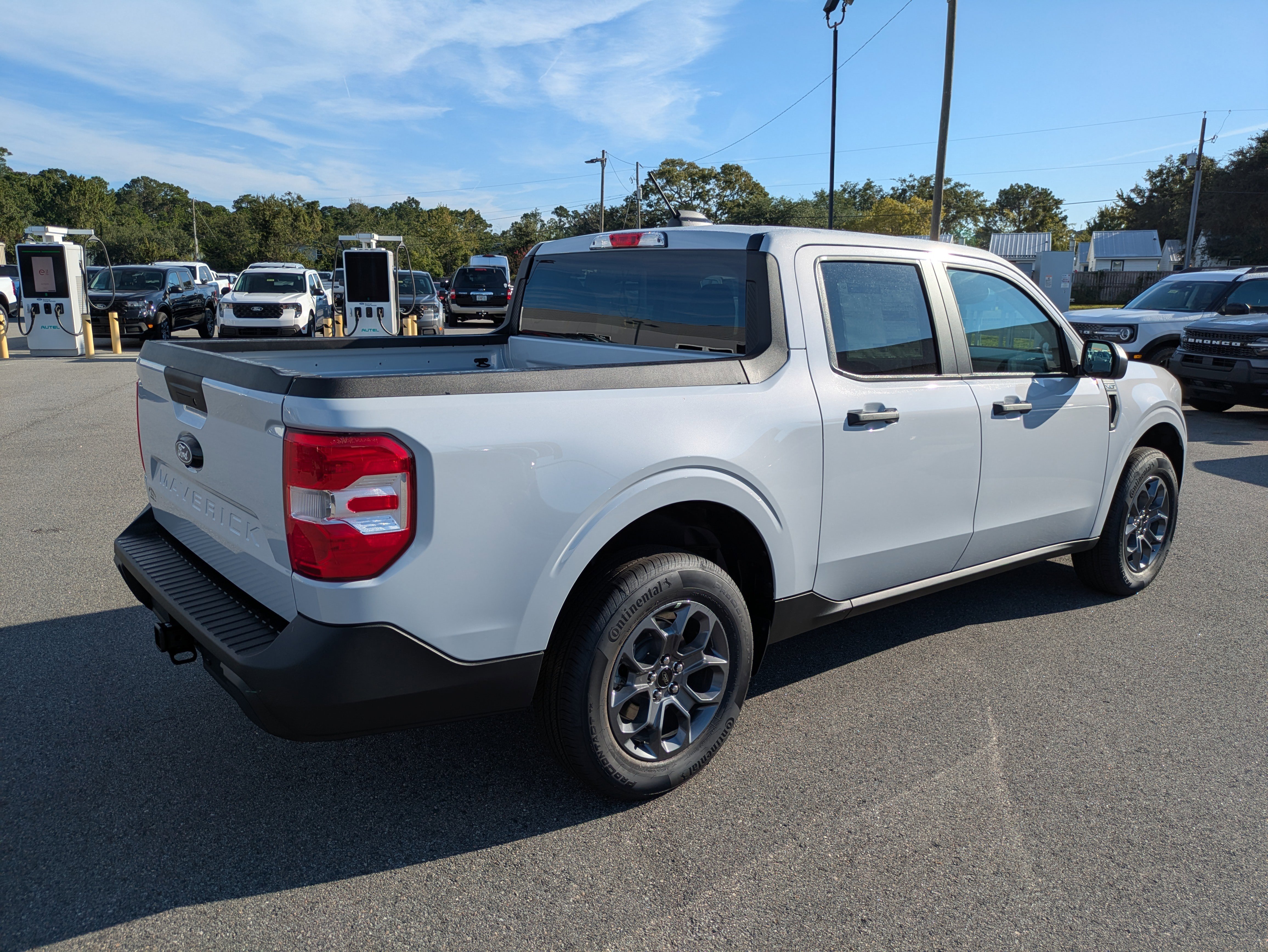 New 2025 Ford Maverick XLT w/ Equipment Group 302A image 3
