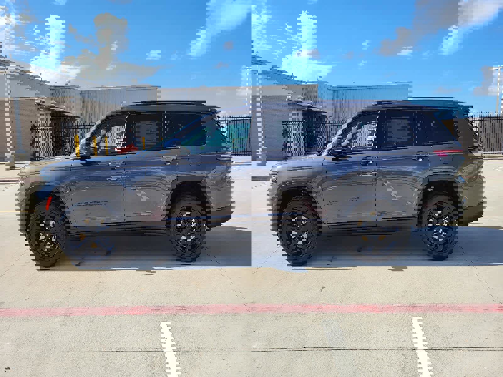 New 2025 Jeep Grand Cherokee L Limited w/ Black Appearance Package video 2