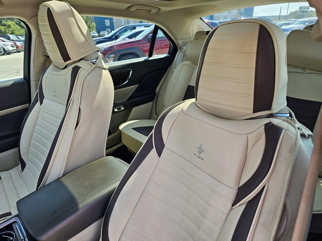 Used 2017 Lincoln Continental Select FWD image 21