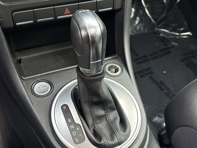 Used 2012 Volkswagen Beetle 2.0T FWD image 17