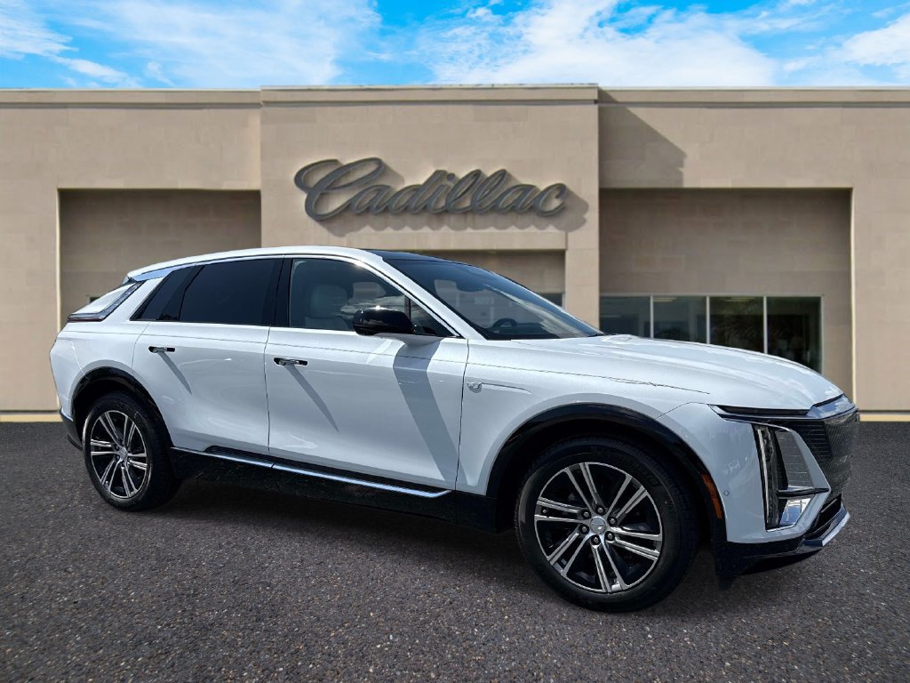 New 2026 Cadillac Lyriq Luxury