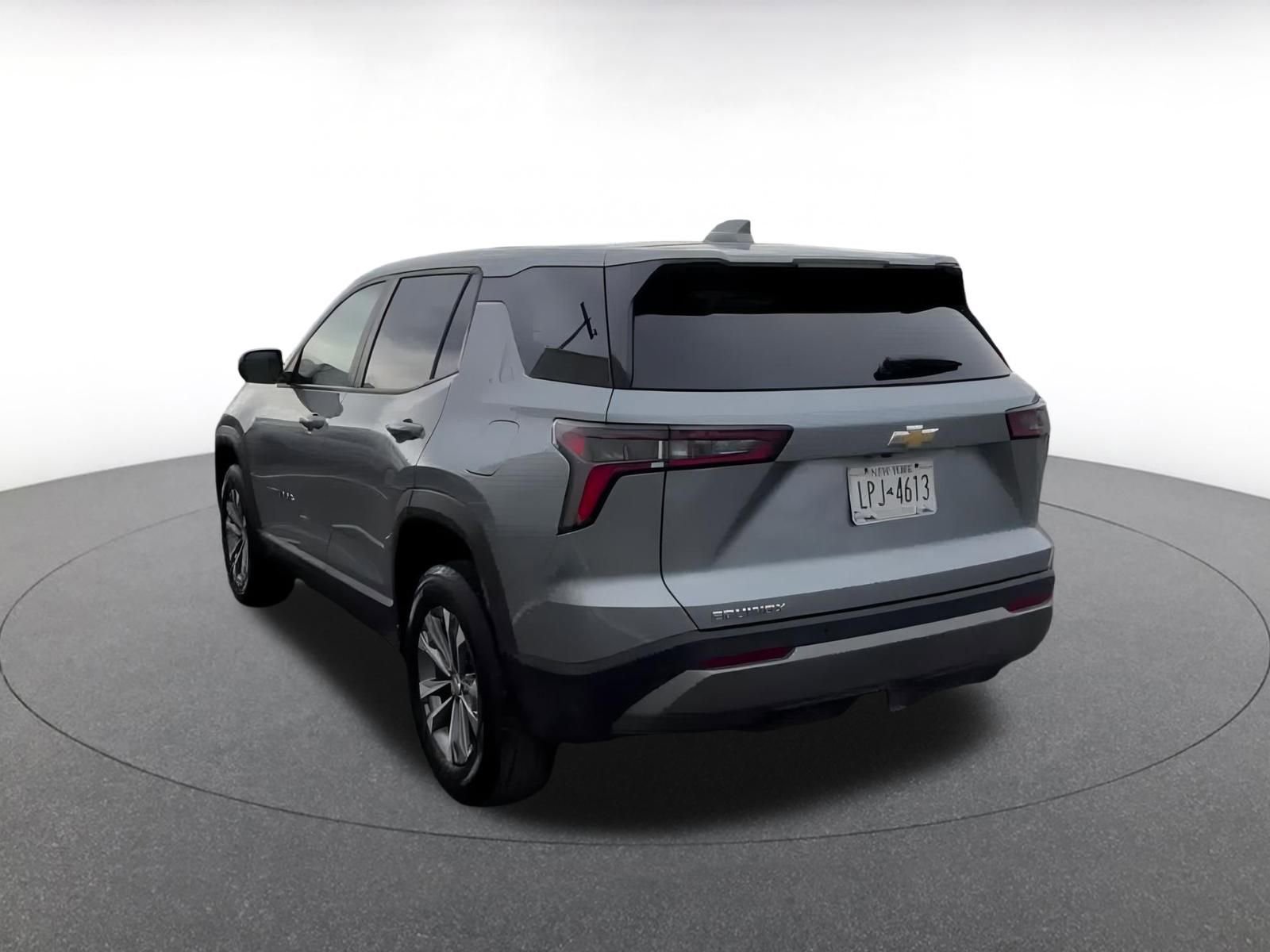 Used 2025 Chevrolet Equinox LT image 11