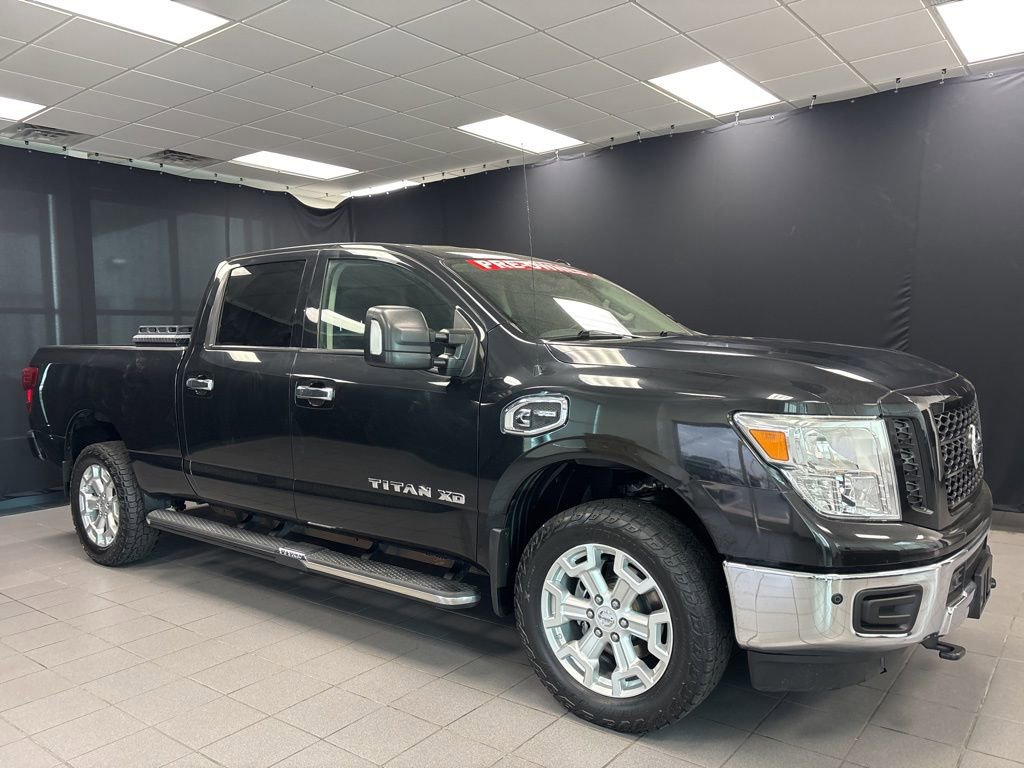 Used 2019 Nissan Titan SV w/ SV Convenience Package image 1