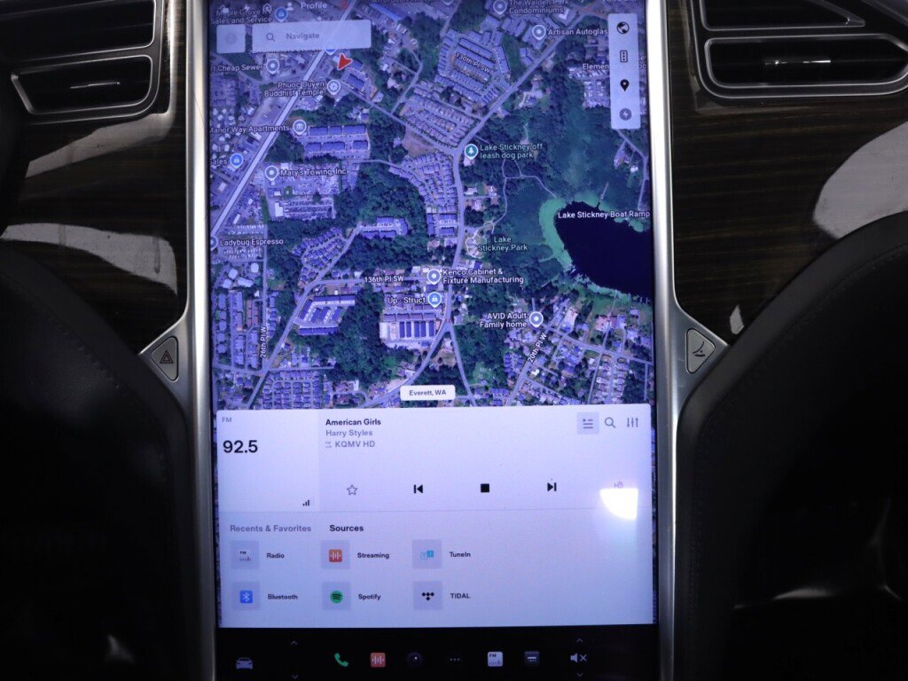 Used 2015 Tesla Model S 70D AWD/4WD image 17