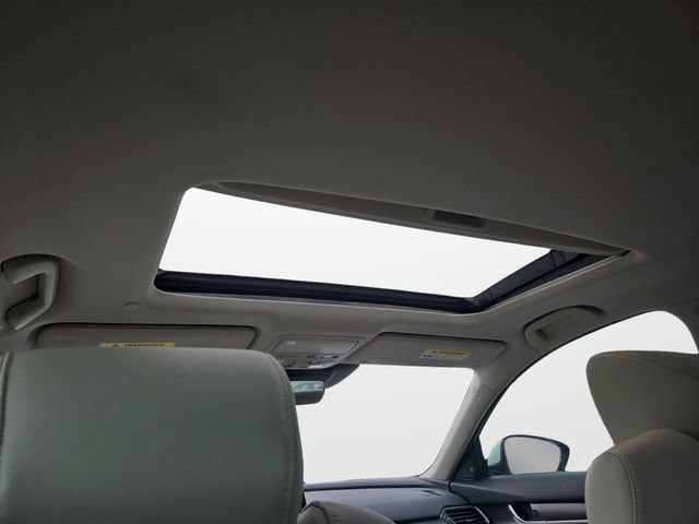 Used 2020 Honda Accord Touring image 12