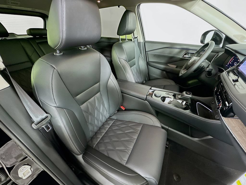 New 2026 Nissan Rogue Platinum AWD/4WD image 36