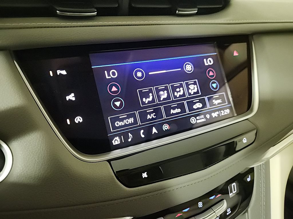 Used 2024 Cadillac XT5 Premium Luxury w/ Technology Package FWD image 16