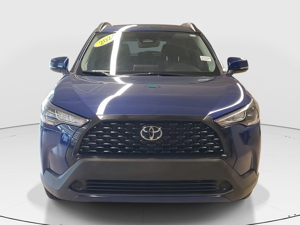 Certified 2024 Toyota Corolla Cross LE w/ Moonroof Package image 2