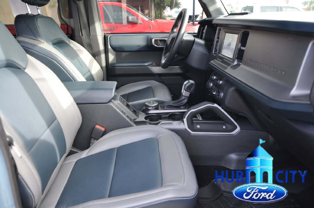Used 2023 Ford Bronco Outer Banks AWD/4WD image 16