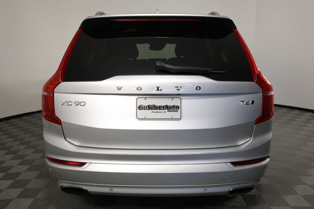 Used 2016 Volvo XC90 T6 Momentum w/ Momentum Plus Package AWD/4WD image 5