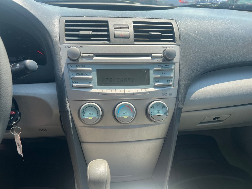 Used 2009 Toyota Camry LE FWD image 19
