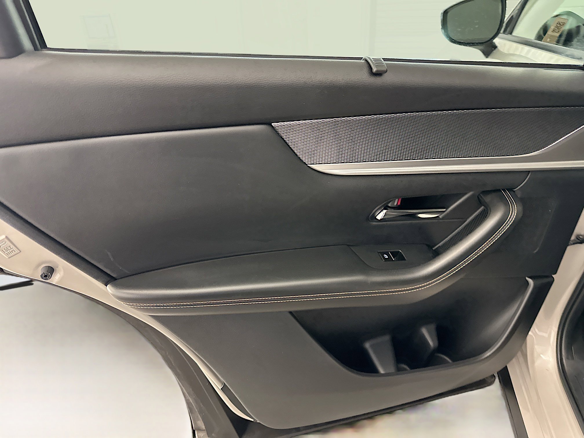 Used 2025 MAZDA CX-90 3.3 Turbo w/ Premium Sport Pkg image 28