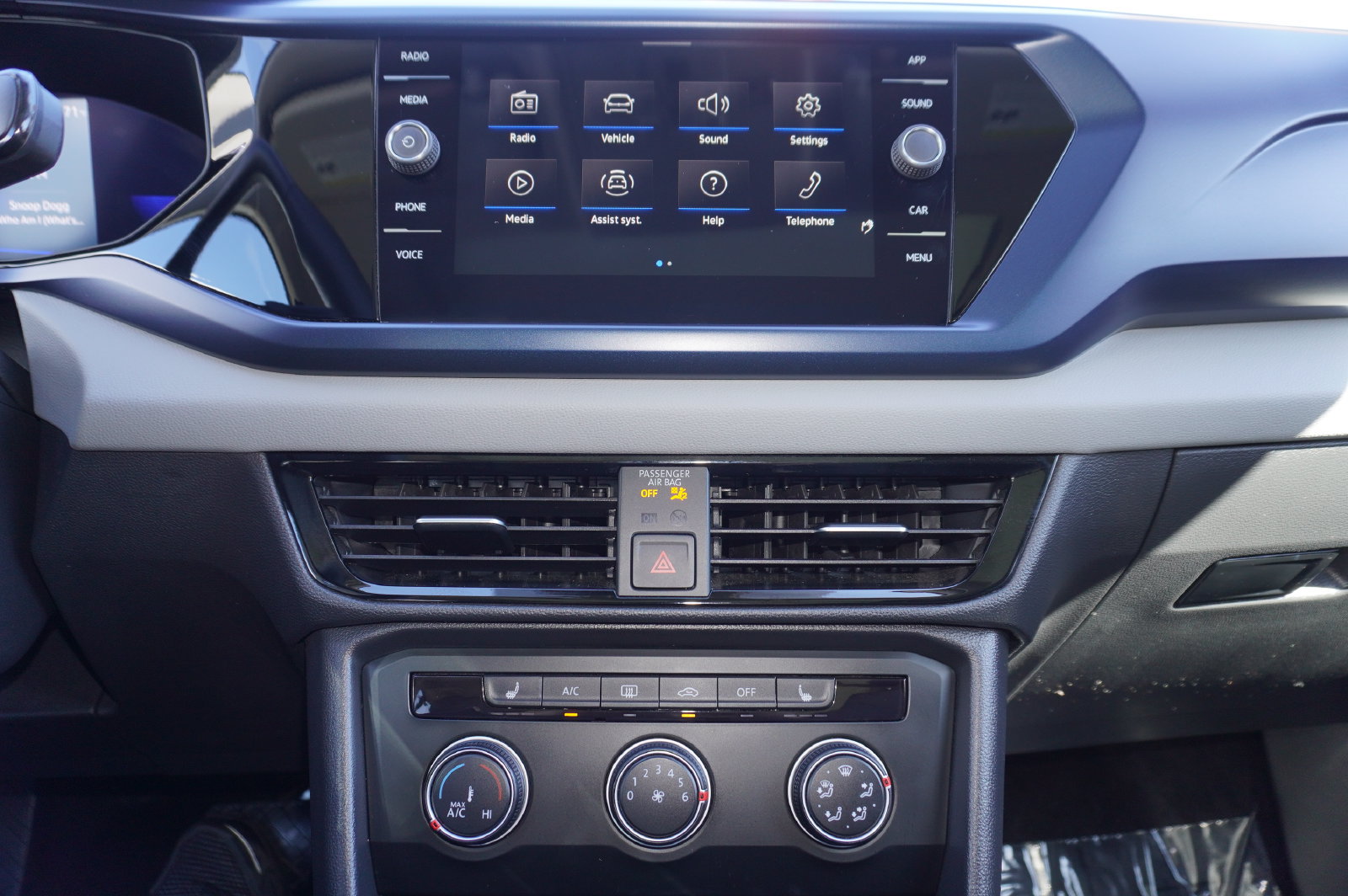 Used 2022 Volkswagen Taos SE AWD/4WD image 19