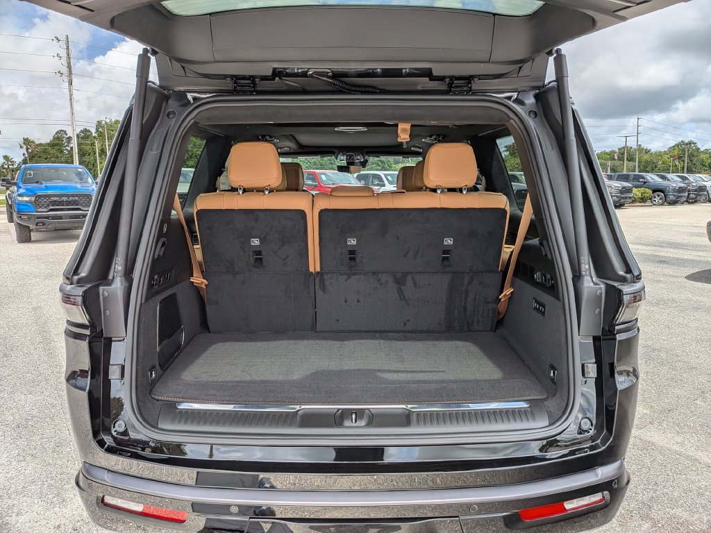New 2026 Jeep Grand Wagoneer Summit AWD/4WD image 27