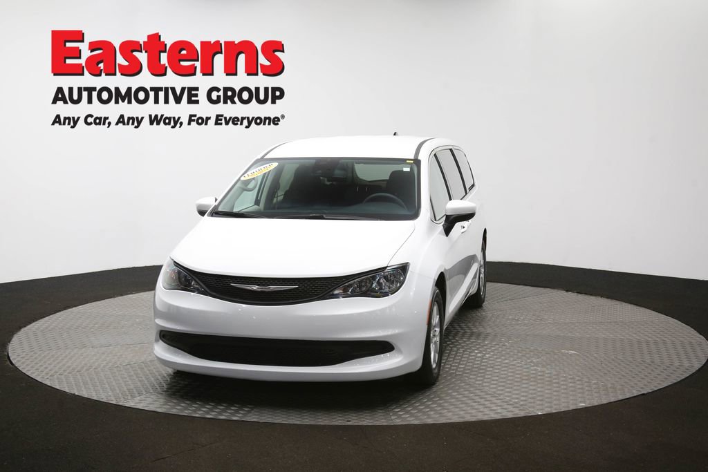 Used 2023 Chrysler Voyager LX image 53