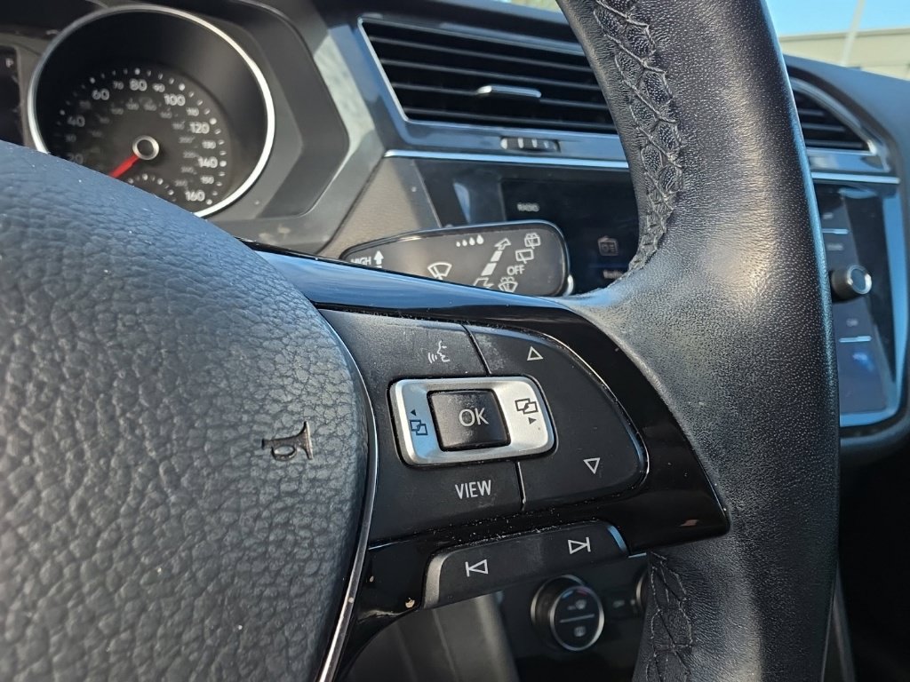 Used 2019 Volkswagen Tiguan SE w/ Panoramic Sunroof Package AWD/4WD image 17