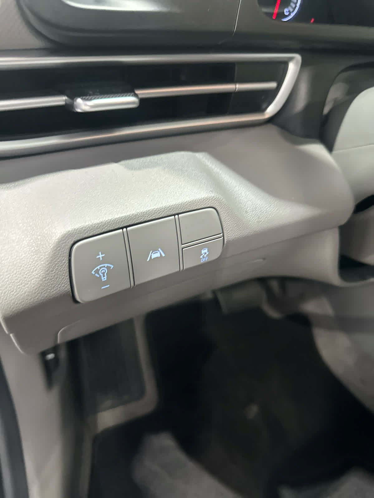 Used 2023 Hyundai Elantra SEL FWD image 17