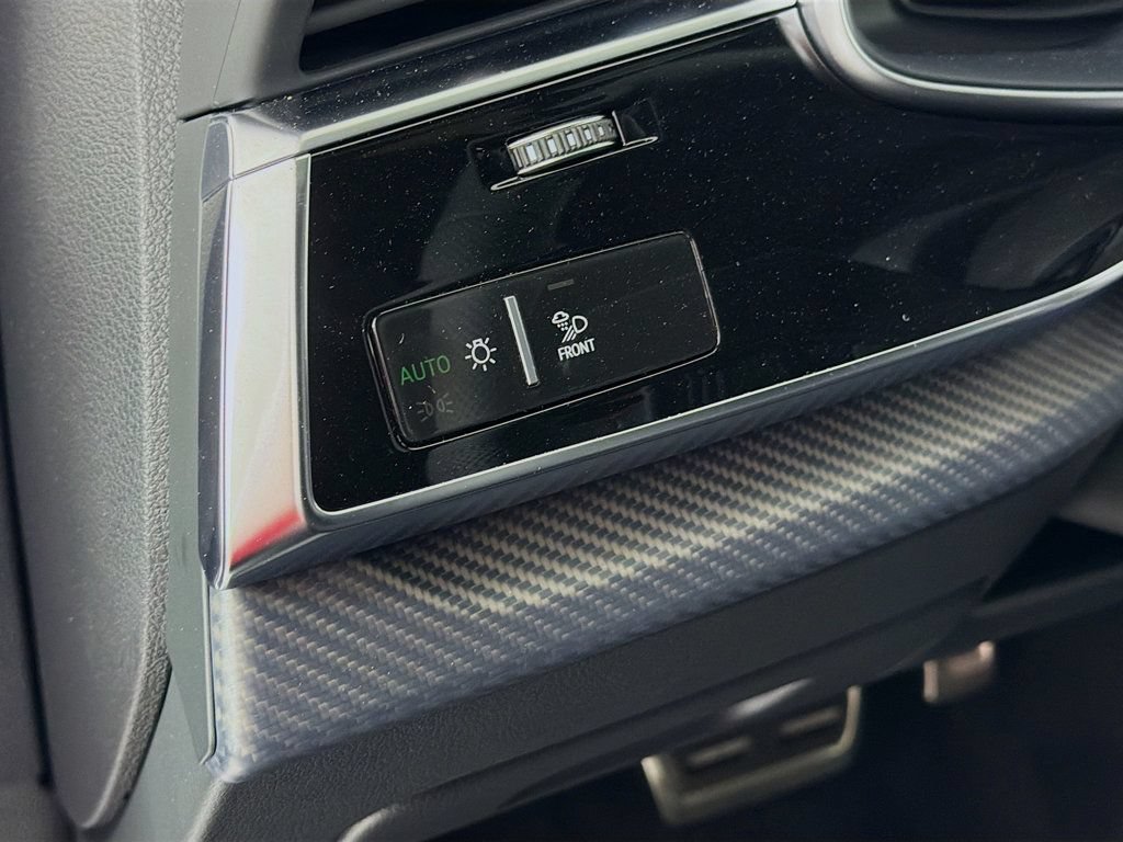 New 2026 Audi SQ8 Prestige AWD/4WD image 10