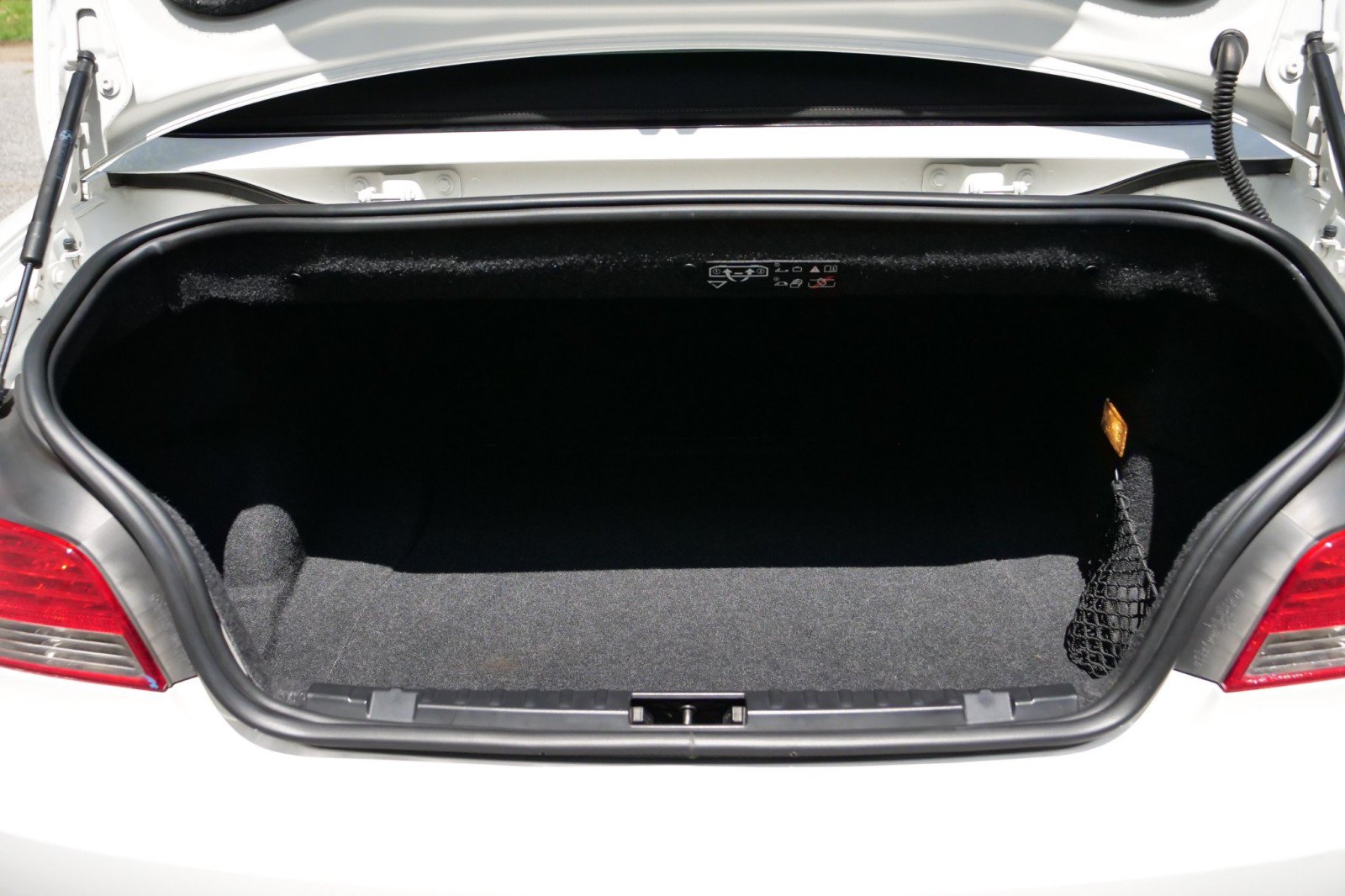 Used 2011 BMW 135i Convertible RWD image 29
