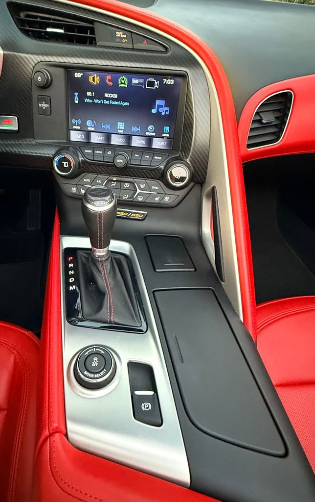 Used 2016 Chevrolet Corvette Z06 w/ 3LZ Preferred Equipment Group image 32