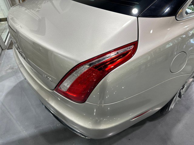 Used 2017 Jaguar XJ L Portfolio RWD image 27