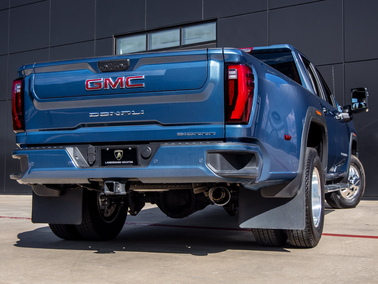 Used 2026 GMC Sierra 3500 Denali w/ Denali Reserve Package AWD/4WD image 8