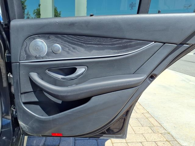 Used 2017 Mercedes-Benz E 400 4MATIC Wagon image 24