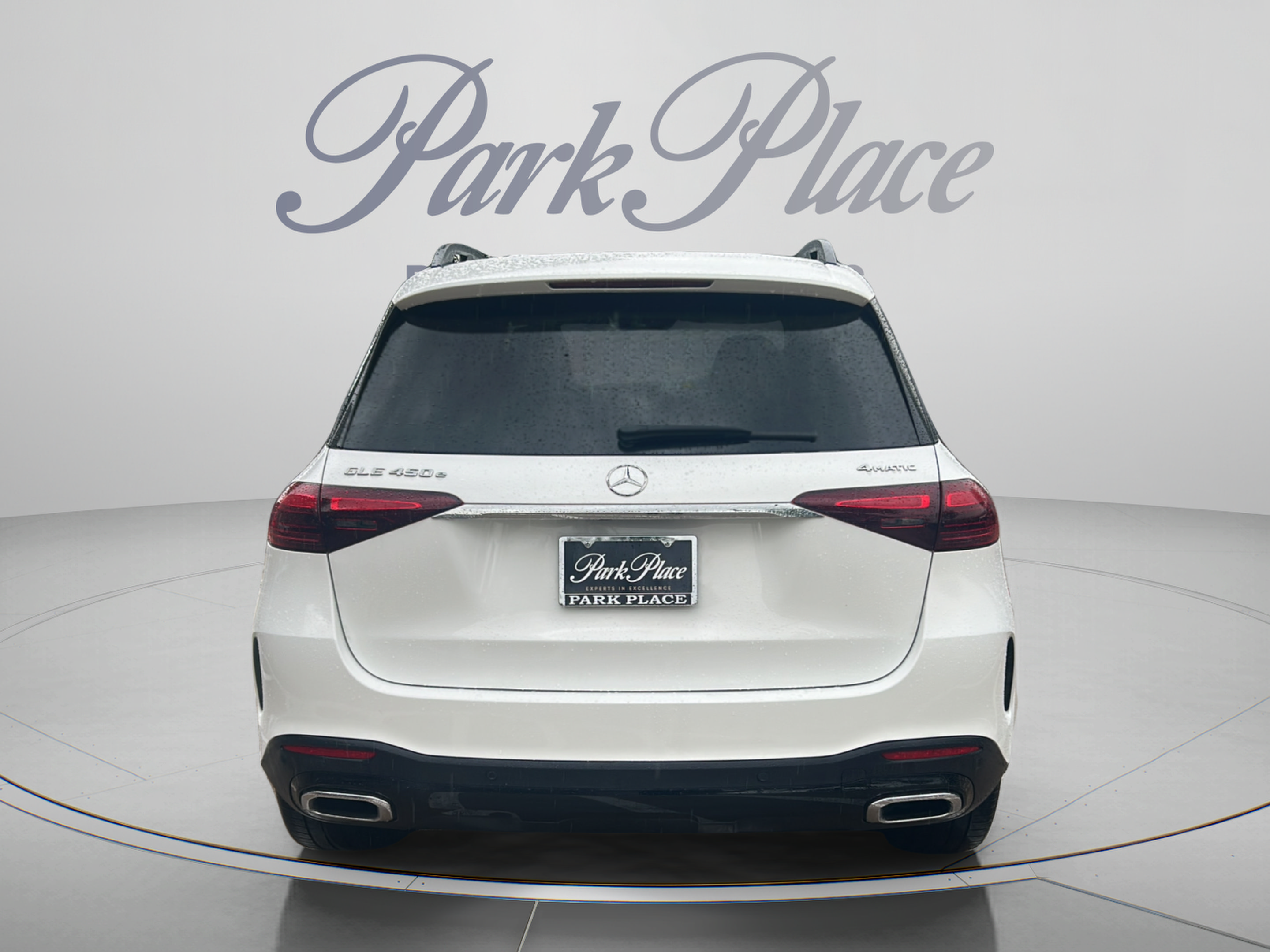 Used 2025 Mercedes-Benz GLE 450e 4MATIC image 4