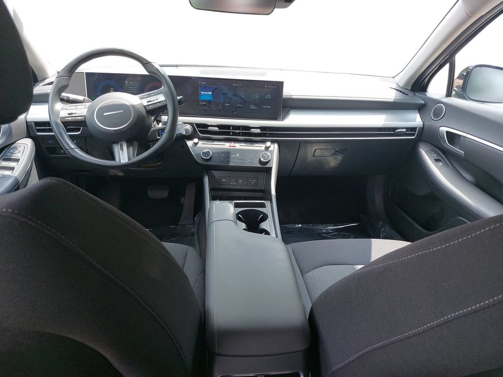 Certified 2025 Hyundai Sonata SEL FWD image 9
